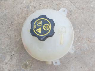 бачок расширительный Chevrolet Equinox 3 поколение 2019, 1.5 л., бензин, белый, внедорожник 5 дв.