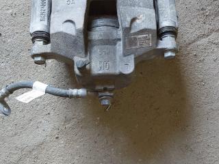 суппорт передний левый Chevrolet Equinox 3 поколение 2019, 1.5 л., бензин, белый, внедорожник 5 дв., 84311326