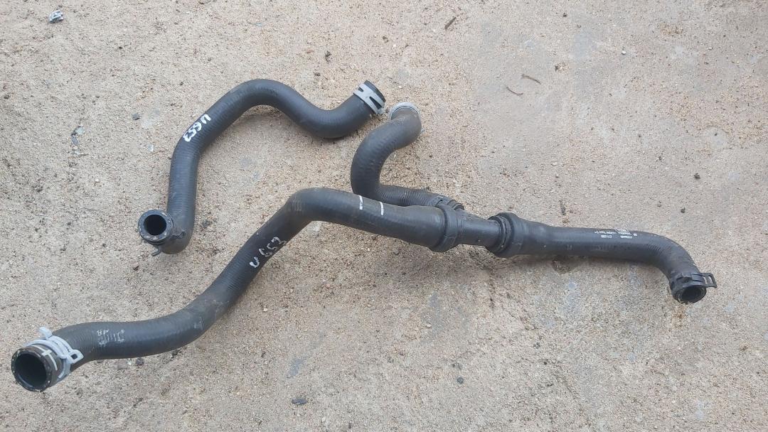 патрубок радиатора Buick Regal 6 поколение 2018, 2.0 л., бензин, АКПП, лифтбэк - фото №1