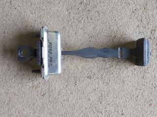 ограничитель открывания двери Chevrolet Equinox 3 поколение 2019, 1.5 л., бензин, белый, внедорожник 5 дв.