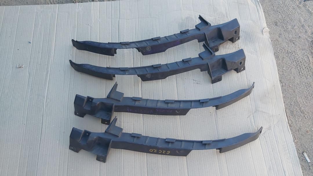 ресничка (ус) фары Opel Insignia 1 поколение (A) 2011, 2.0 л., A 20 DTH, дизель, седан - фото №1