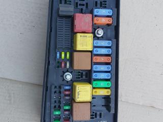 блок предохранителей Opel Vectra C [рестайлинг] 2006, 13205804