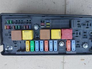 блок предохранителей Opel Vectra C 2003, 13144711