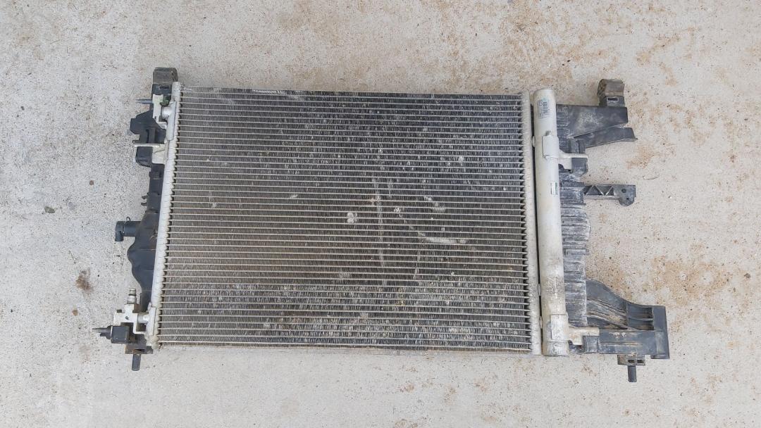 радиатор кондиционера Chevrolet Cruze 1 поколение 2011, 1.6 л., бензин, МКПП, хетчбэк 5 дв., 13377762 - фото №1