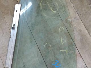 стекло двери передней левой Opel Vectra C [рестайлинг] 2007, хетчбэк 5 дв.