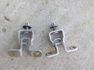 петля крышки багажника Chevrolet Equinox 3 поколение 2019, 1.5 л., бензин, белый, внедорожник 5 дв.