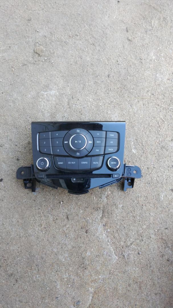 магнитола Chevrolet Cruze 1 поколение 2012, 95485438 - фото №1