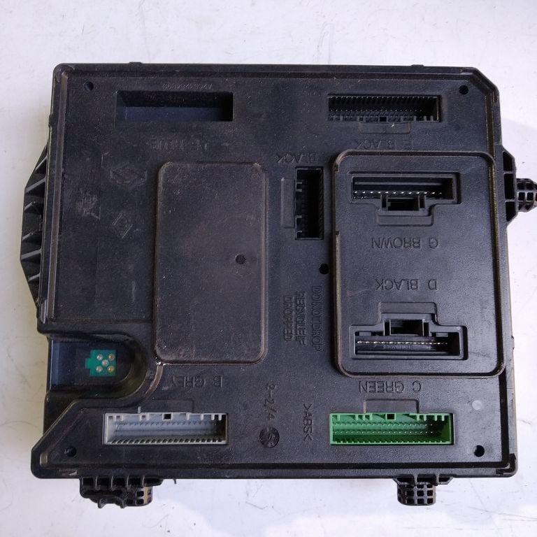 блок комфорта Renault Scenic 3 поколение 2011, 284B17882R - фото №1