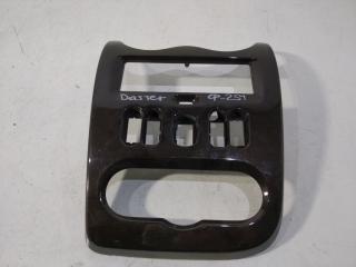 рамка под магнитолу Renault Duster 1 поколение 2011, 8200739438