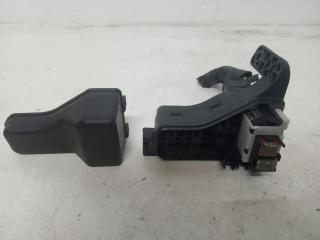 блок предохранителей Toyota Corolla Verso 2 поколение AR10 2006, 2.0 л., дизель, МКПП, PA66PPE