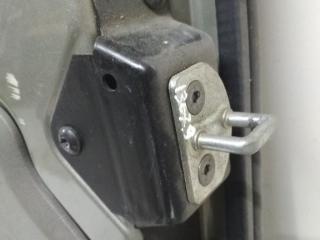 петля крышки багажника Renault Kangoo 2 поколение 2010