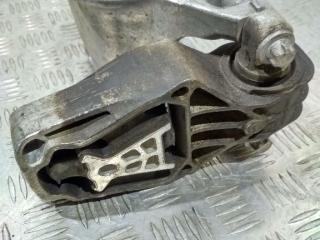 подушка крепления двигателя Mercedes-Benz CLA-Класс C117 2015, A2462401209