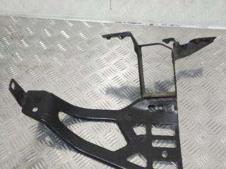 крепление бампера BMW 5 серия E60/E61 2005, 51647163483