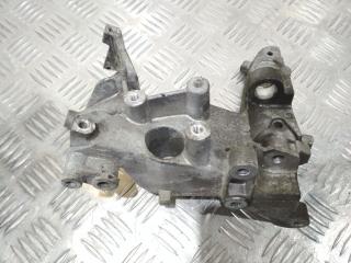 кронштейн генератора Peugeot 5008 1 поколение 2011, 1.6 л., дизель, МКПП, 9684613880