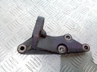 кронштейн двигателя Toyota Yaris P1 [рестайлинг] 2003, 1.4 л., дизель, 1231533020