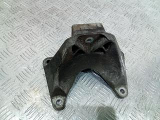 кронштейн КПП BMW 5 серия E60/E61 2006, 676110703