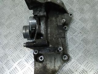 кронштейн генератора Renault Espace 4 поколение 2003, 1.9 л., дизель, МКПП, 8200183234