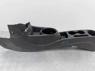рамка обрамление кулисы Hyundai i20 1 поколение 2012, 84610-4P000