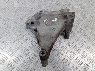кронштейн двигателя Volkswagen Passat B6 2005, 2.0 л., дизель, МКПП, 03G199207