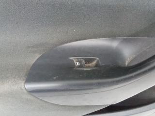 кнопка стеклоподъемника двери Volkswagen Passat B6 2005, седан