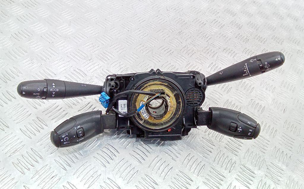 переключатель подрулевой (стрекоза) Peugeot 5008 1 поколение 2010, 96667319XT - фото №1