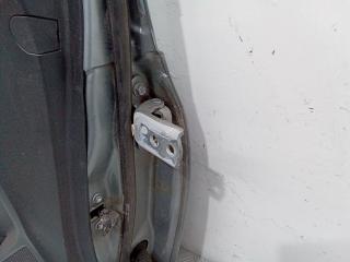 петля двери Toyota Yaris XP9 2007