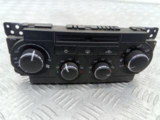 блок управления печки / климат-контроля Jeep Commander 1 поколение 2006, P55111011AI