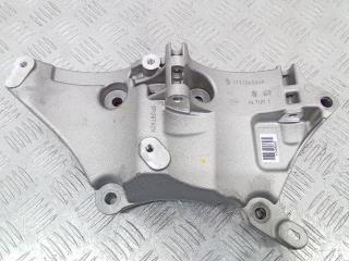кронштейн генератора Renault Duster 2 поколение 2022, 2.0 л., бензин, МКПП, 117104555R