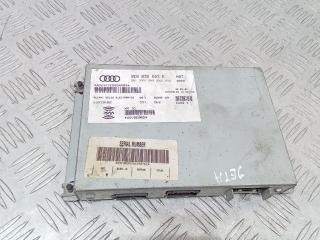 блок радио Volkswagen Jetta 5 поколение 2005, 8E0035593
