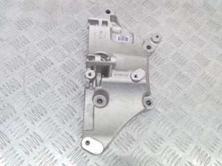 кронштейн генератора Renault Duster 2 поколение 2022, 2.0 л., бензин, МКПП, 117104555R