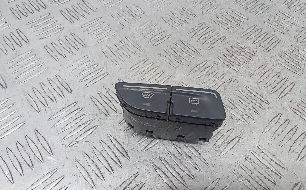 кнопка обогрева заднего стекла Ford Focus 3 поколение 2012, AM5T18K574AB - фото №1