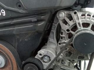 кронштейн генератора Renault Clio 4 поколение 2015, 1.5 л., дизель, МКПП, 8200669494