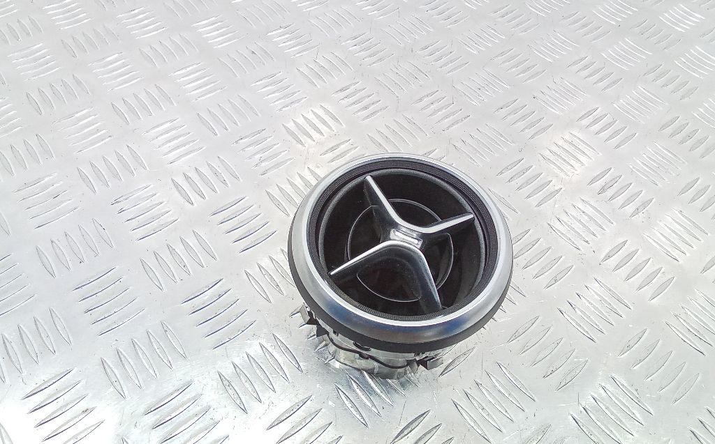 дефлектор обдува салона Mercedes-Benz A-Класс W176 2015, A1768300754 - фото №1