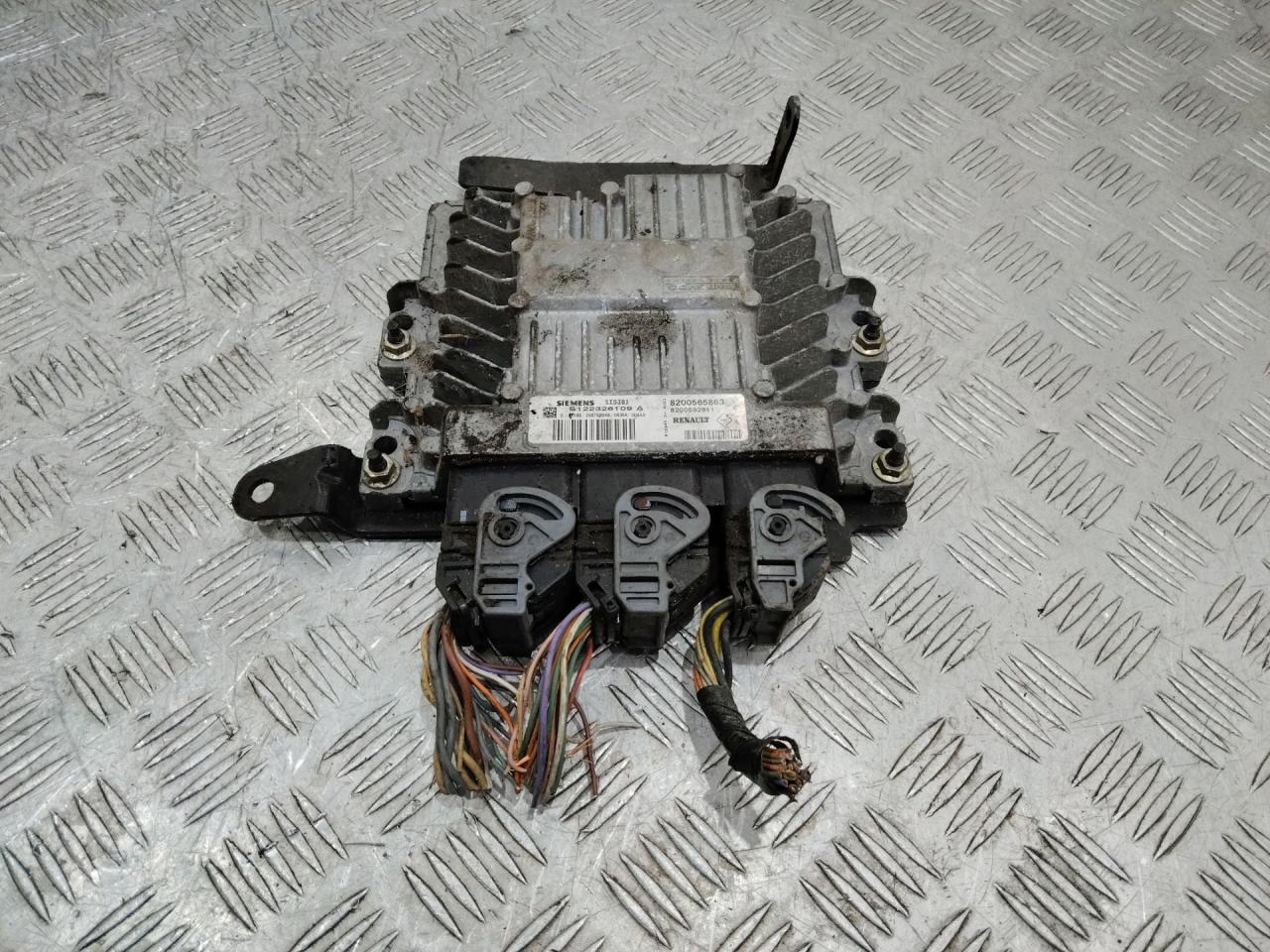 блок управления двигателем Renault Megane 3 поколение 2009, 1.5 л., дизель, МКПП, 8200565863 - фото №1