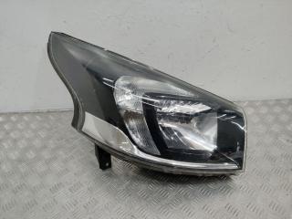 фара правая Opel Vivaro B 2014, 260108099R