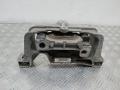 подушка крепления двигателя Mercedes-Benz A-Класс W176 2014, A2462402617 - фото №2