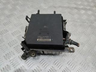 блок предохранителей Renault Megane 3 поколение 2010, 284B60008R