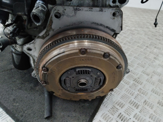 комплект сцепления Volkswagen Golf 4 поколение 1998, 1.6 л., AKL, бензин, МКПП, 06A141031