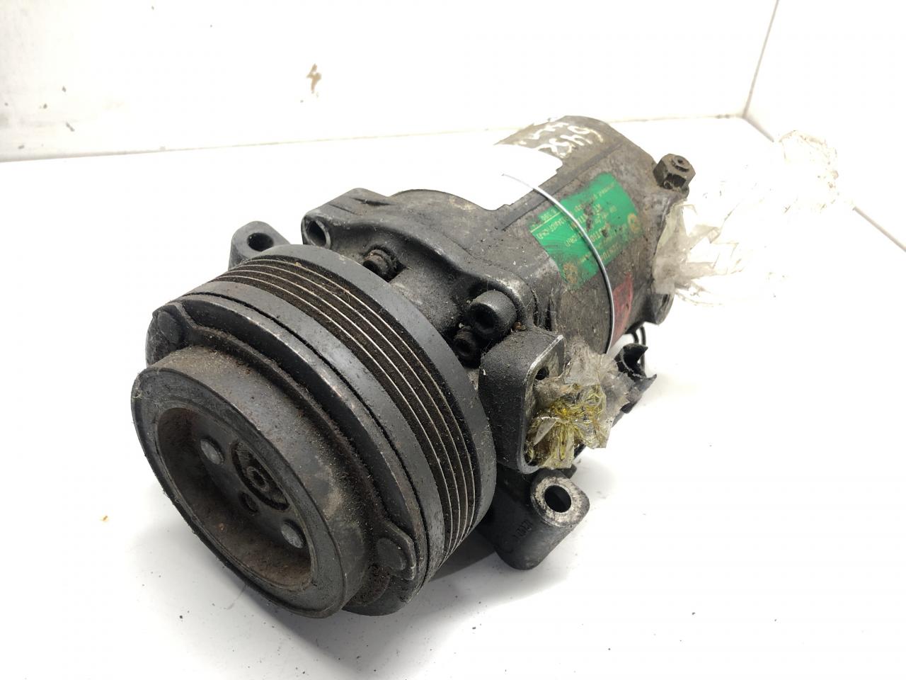 компрессор кондиционера BMW 3 серия E46 2001, 2.0 л., дизель, АКПП, седан, 64528386650 - фото №1