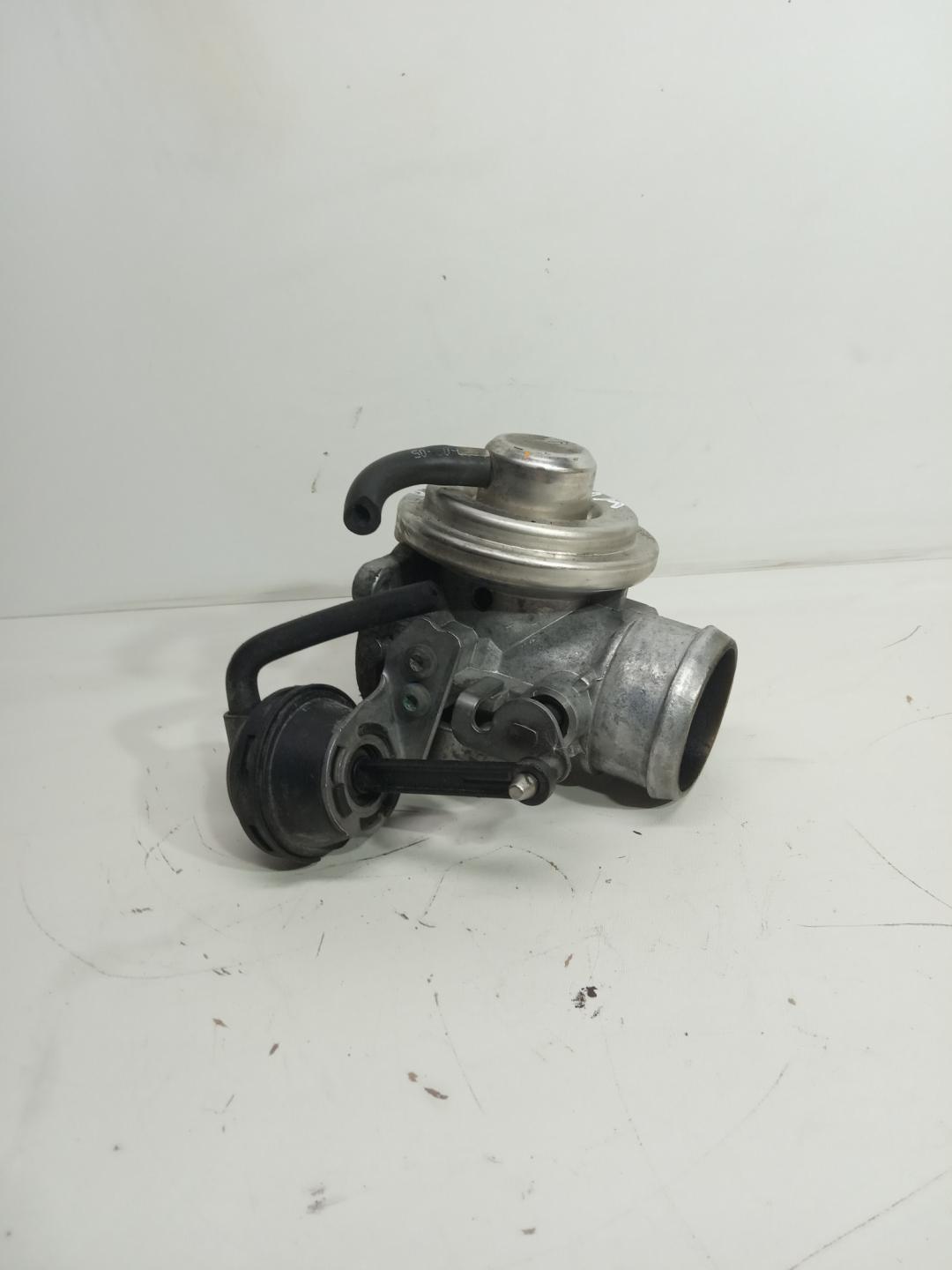 клапан EGR Volkswagen Golf 4 поколение 2004, 1.9 л., дизель, АКПП, хетчбэк 5 дв., 0381290637B, 038131501M - фото №1