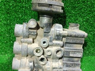 кран управления пневмоподвеской Mercedes-Benz Axor 1 поколение [рестайлинг] 2004, 12.0 л., OM 457.910, дизель, МКПП, 4728800010, 0003276725, 0013270225