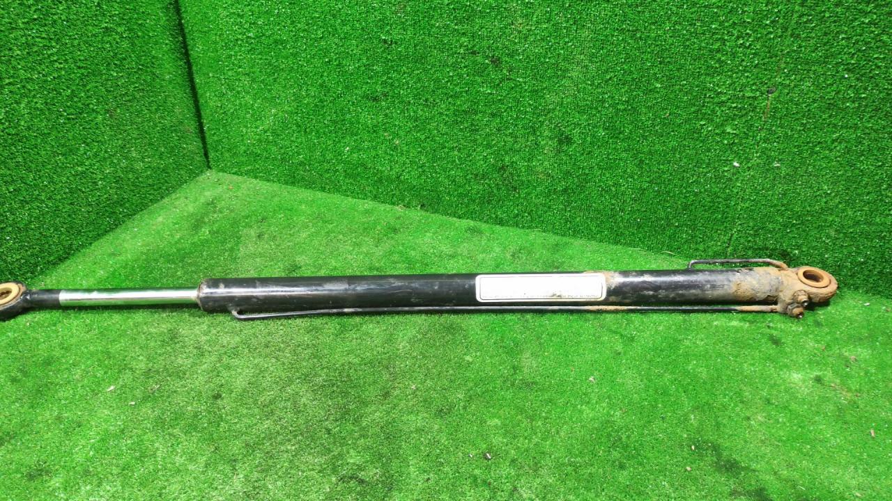 цилиндр подъёма кабины MAN TGA 1 поколение 2005, 10.5 л., D 2066 LF 01, дизель, АКПП, 81417236124, 81417236138 - фото №1