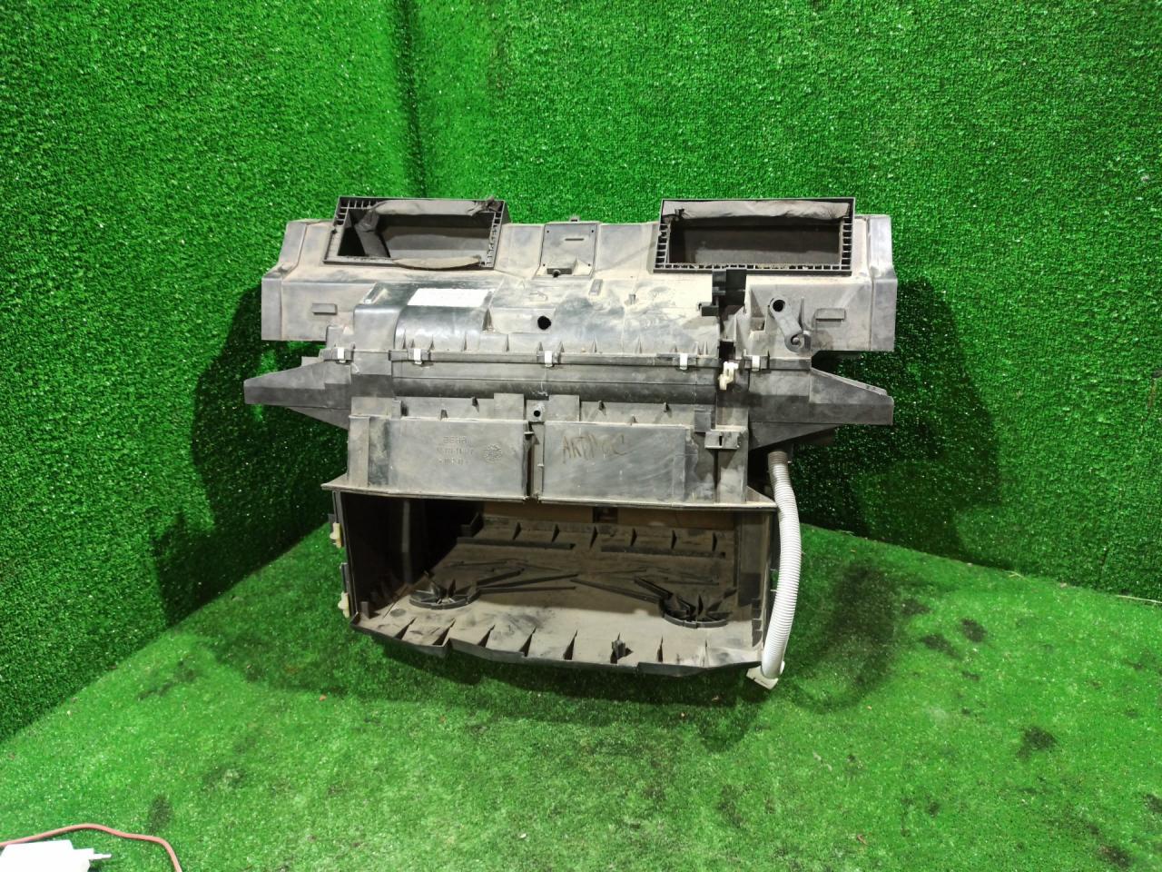 корпус отопителя (печки) Mercedes-Benz Actros 1 поколение (MP1) 2002, 11.9 л., OM 541.926, дизель, АКПП, грузовик, 9418300760 - фото №1