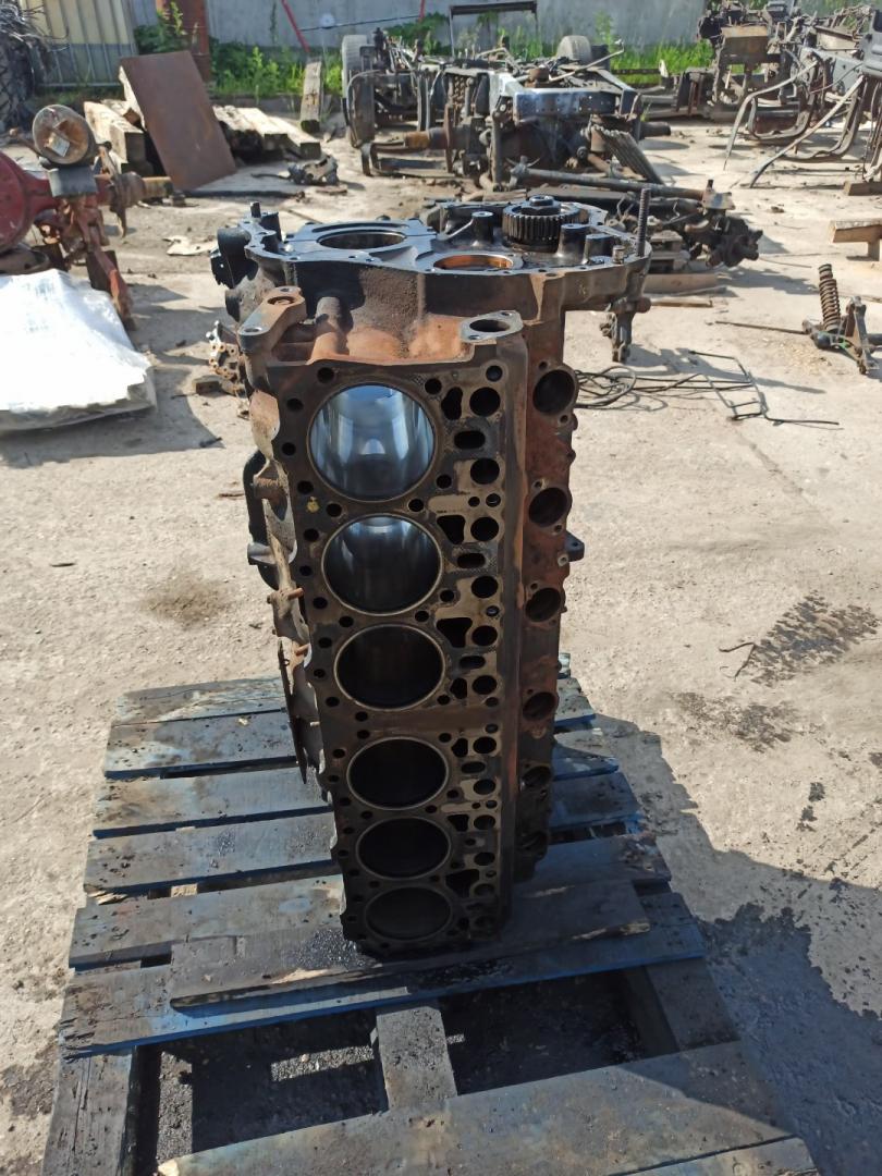 блок цилиндров Renault Magnum 3 поколение 2003, 12.0 л., MACK E.TECH C/46, дизель, МКПП, 5200562846 - фото №1
