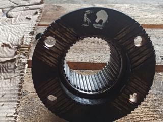 фланец (другие) Renault Premium 1 поколение 2004, 11.1 л., dCi 11C, дизель, АКПП, 5001854065, 81391150406, 1615977, 42531542, 197.258