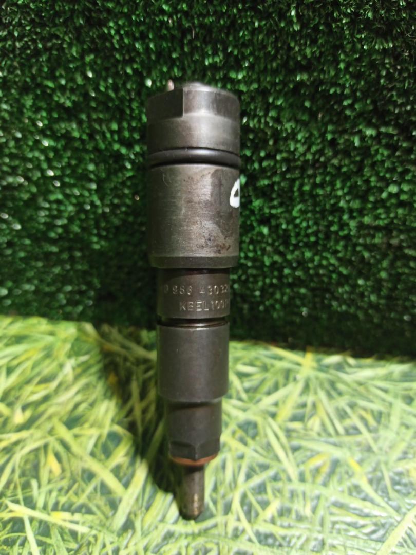 форсунка Mercedes-Benz Actros 1 поколение (MP1) 2002, 11.9 л., OM 541.926, дизель, АКПП, грузовик, 0986430328 - фото №1