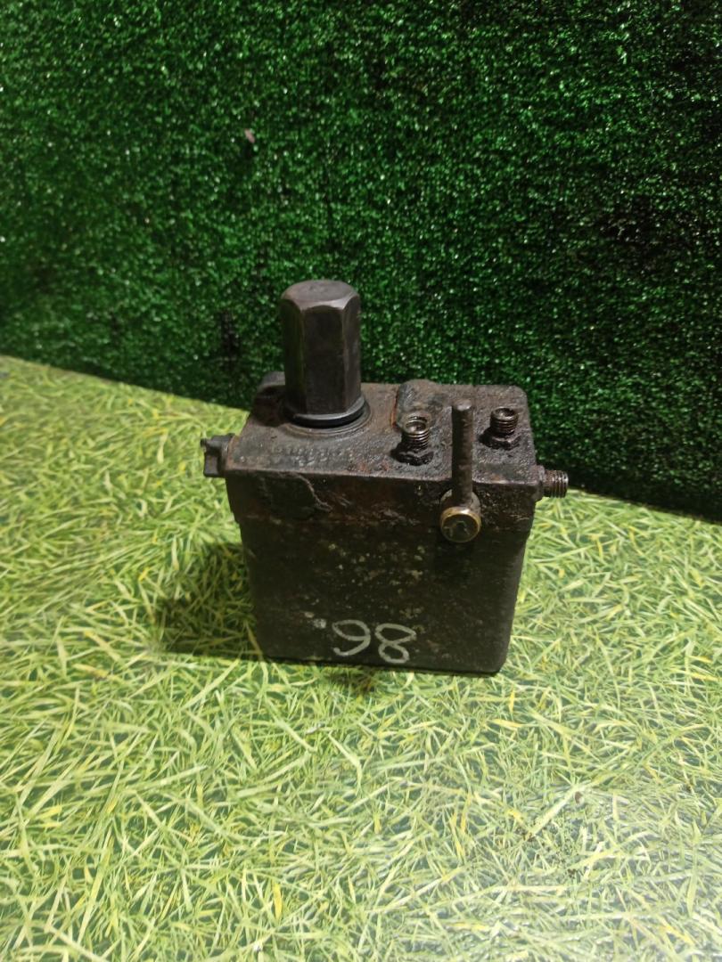 насос подъёма кабины MAN TGA 1 поколение 2006, 10.5 л., D 2066 LF 01, дизель, МКПП, 85417236022, 81417236125 - фото №1