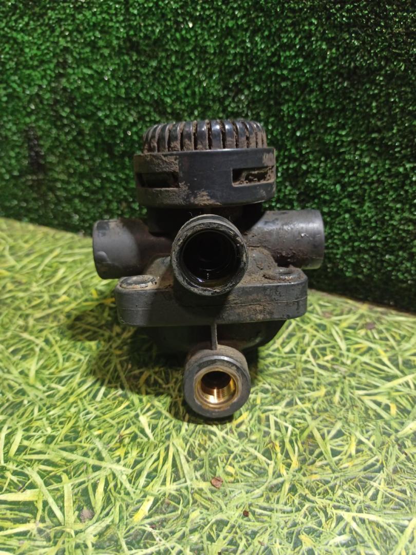 Клапан ускорительный MAN TGA 1 поколение 2006, 10.5 л., D 2066 LF 01, дизель, МКПП, 81521166075, 9730060030 - фото №1