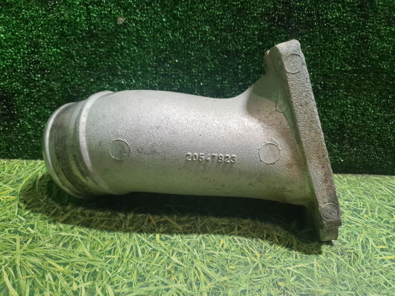 патрубок интеркулера Renault Premium 2 поколение 2007, 10.8 л., DXi 11 450, дизель, МКПП, грузовик, 20547923 - фото №1