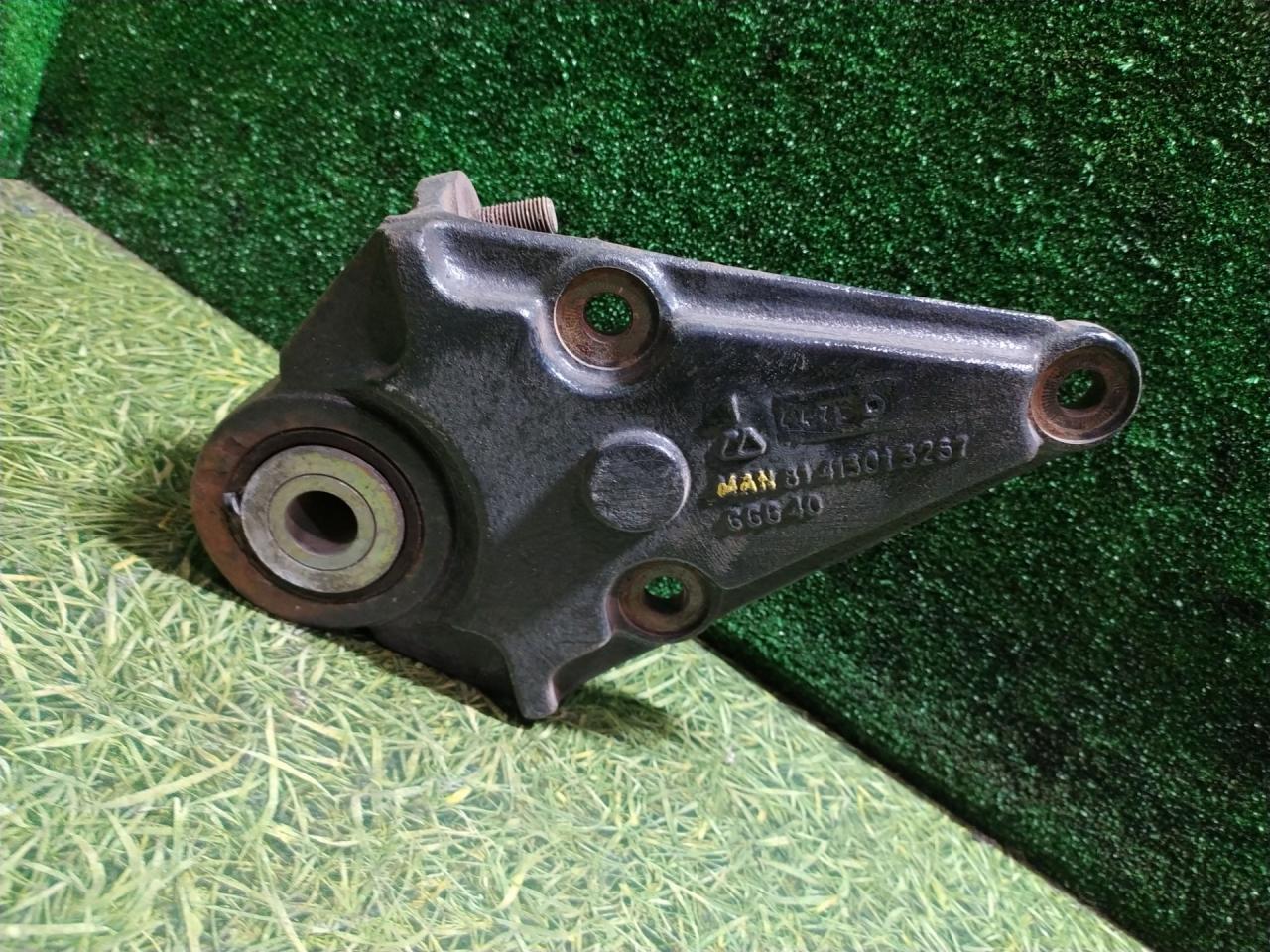 кронштейн рессоры MAN TGA 1 поколение 2004, 10.5 л., D 2066 LF 01, дизель, АКПП, 81413013267 - фото №1